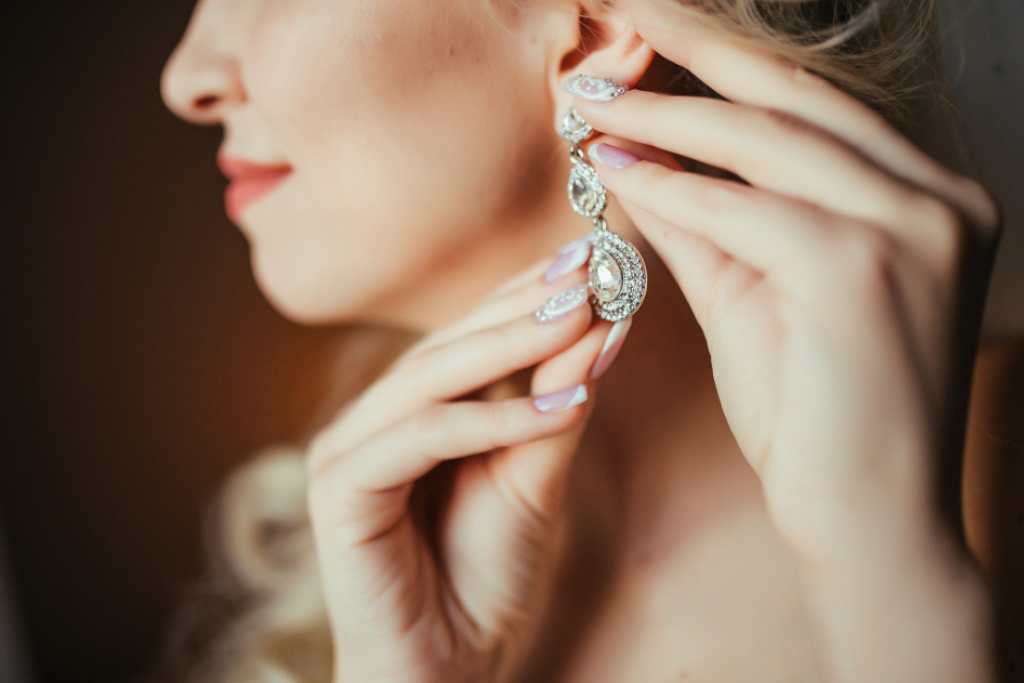 The Ultimate Guide to American Diamonds Known As Cubic Zirconia Jewelry