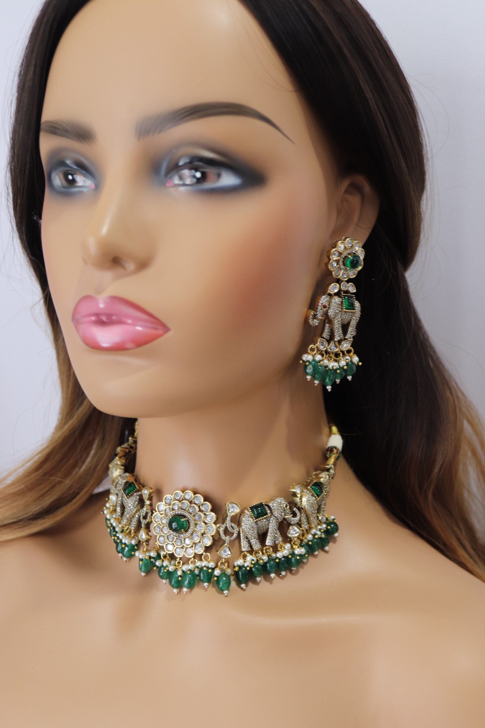 GlambyRivaaz Necklaces Victorian Choker Necklace