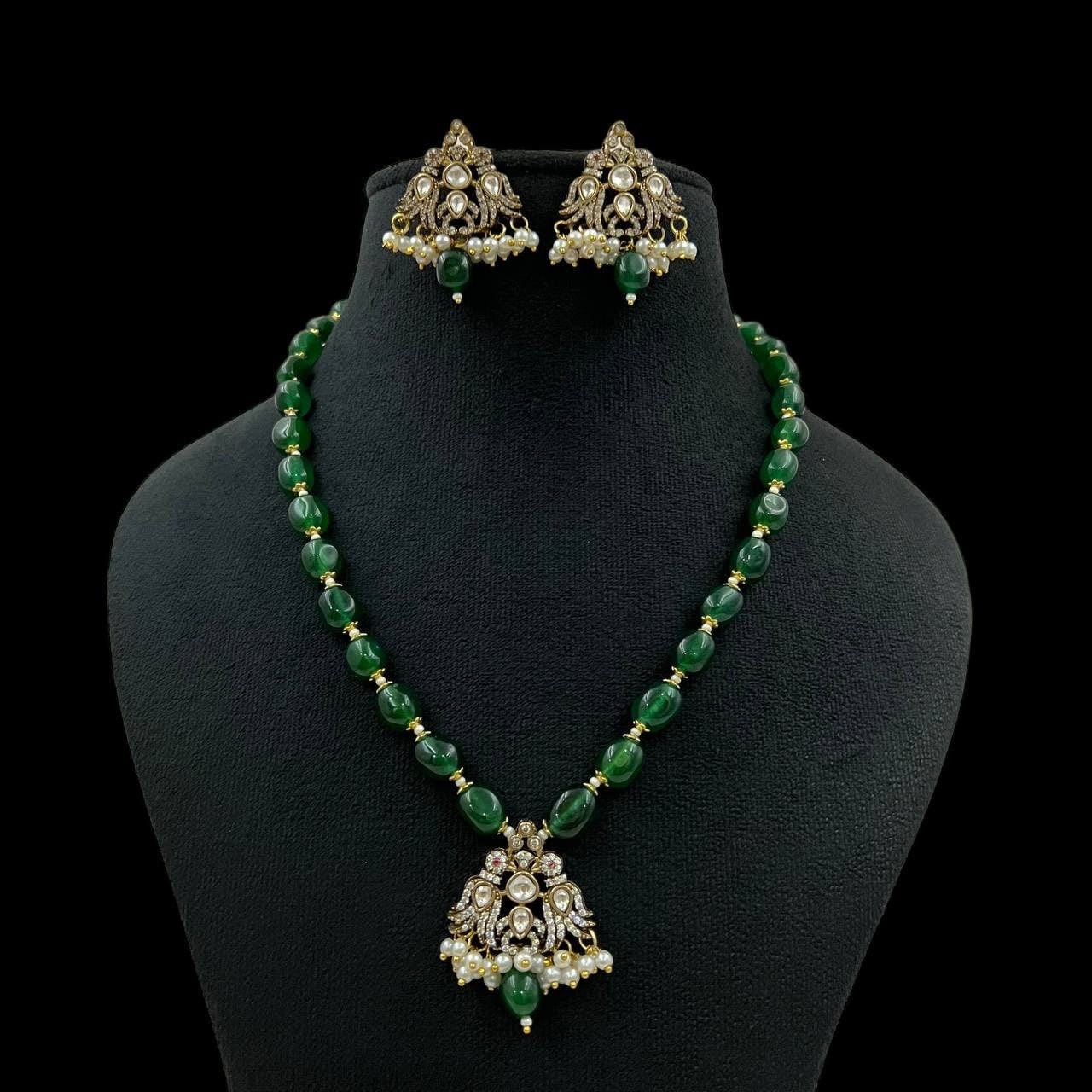 GlambyRivaaz Necklaces Victorian Emerald Necklace