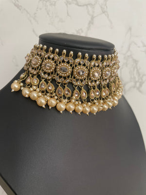 GlambyRivaaz Necklaces Zia Antique Gold Polki Choker with chaandbali