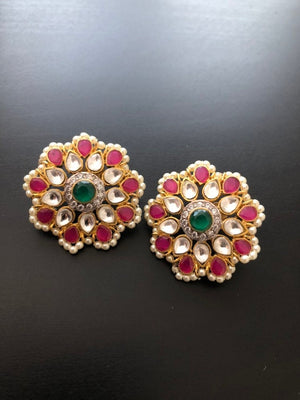 Fine Kundan Stud Earrings/ Ruby Green Kundan Studs/ Kundan Earrings/ Indian Jewelry/ Indian Earrings/ Bollywood/