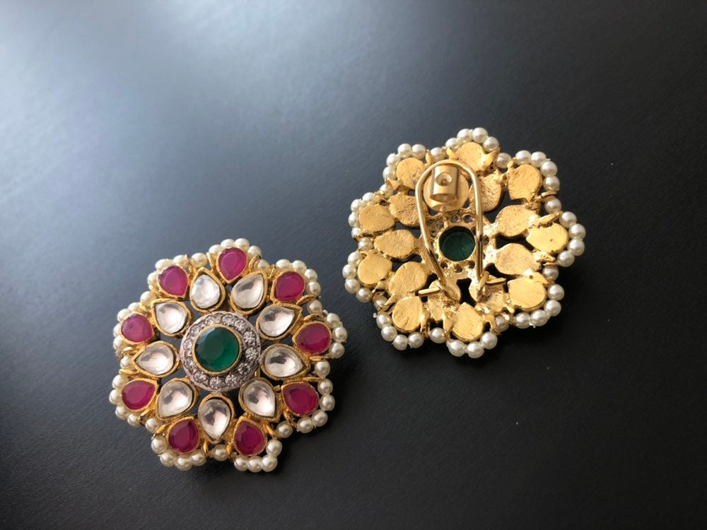 Fine Kundan Stud Earrings/ Ruby Green Kundan Studs/ Kundan Earrings/ Indian Jewelry/ Indian Earrings/ Bollywood/