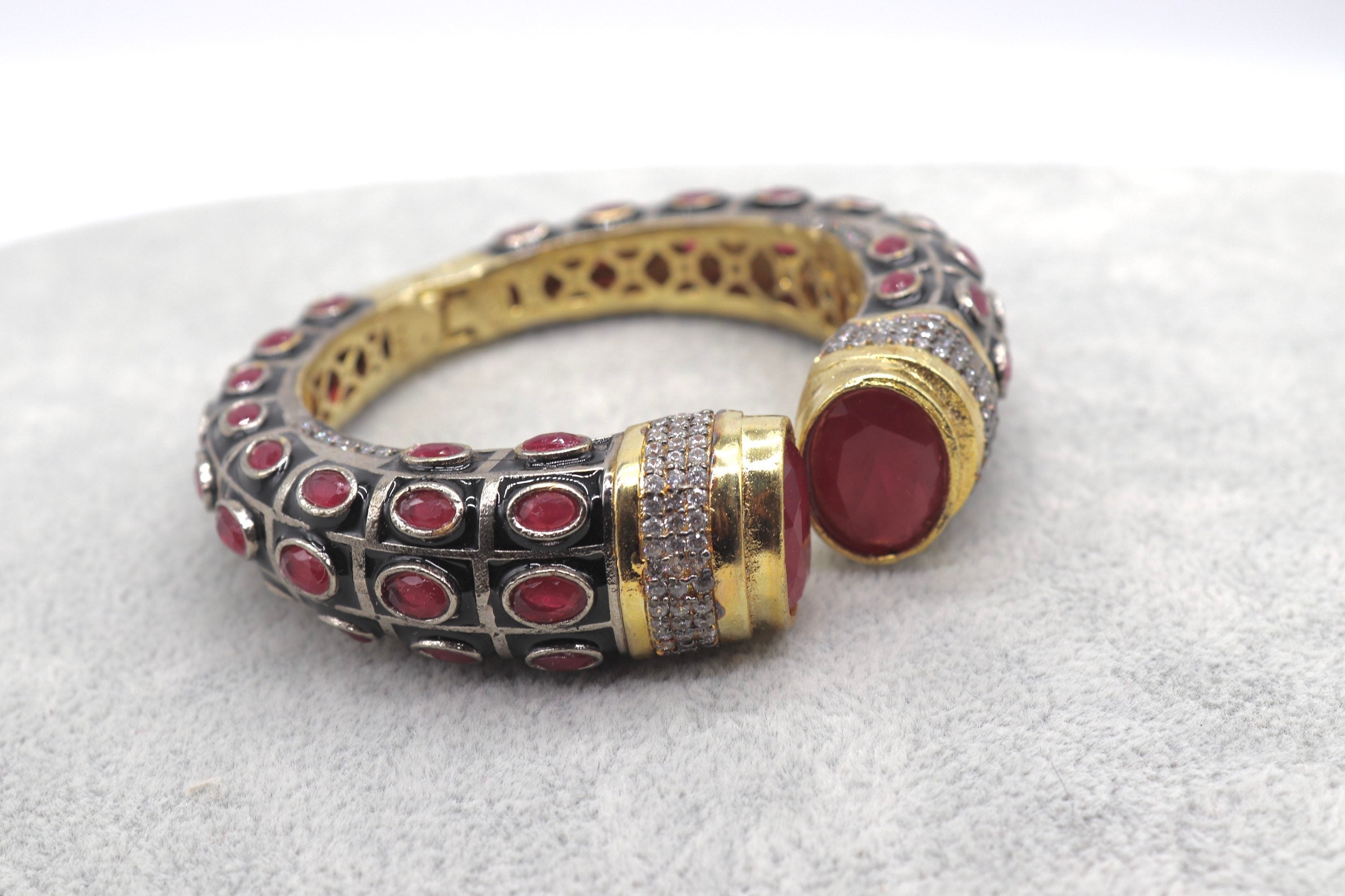 Ruby Victorian Bangle/Indian Jewelry / Pakistani jewelry/ Indian Bangle/ Ethnic bangles / Ruby Bangles/ Bollywood Jewelry