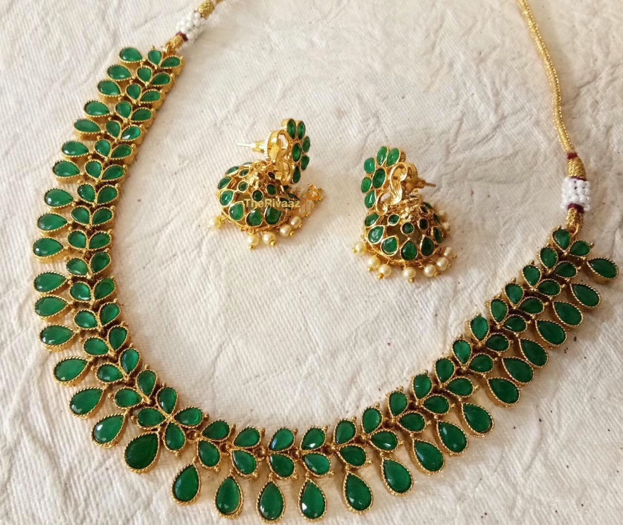 Green Pearl Kundan Necklace/ Indian Jewelry / Indian Necklace/ Gold Necklace/ Indian Jewelry// Pakistani Jewelry