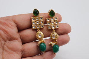 Green Kundan Choker with Earrings / Polki Choker/ Indian Jewelry/ Indian Choker/ Pakistani jewelry/ Punjabi jewelry/ Indian choker