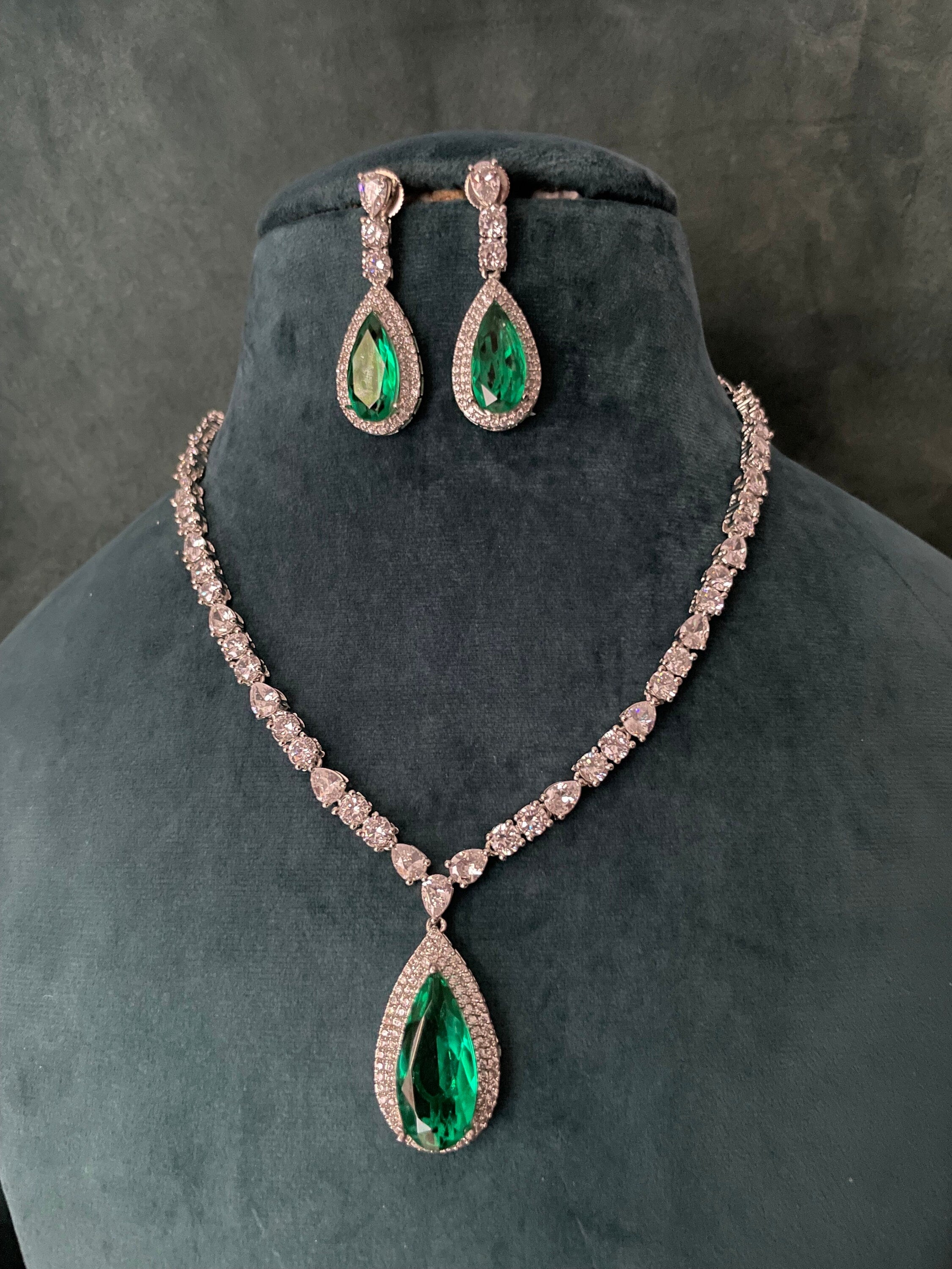 Anika Emerald CZ Pendant Necklace Green Crystal Necklace American Diamond Necklace Pakistani Jewelry Indian Jewelry Bollywood Jewelry