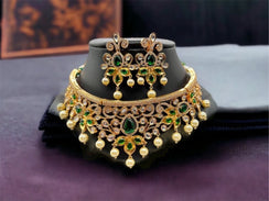 Emerald Fine Kundan Choker/ Indian Choker/ Polki Choker/ Indian Jewelry/ Indian Necklace/ Bollywood/ Pakistani jewelry/ Kundan Necklace