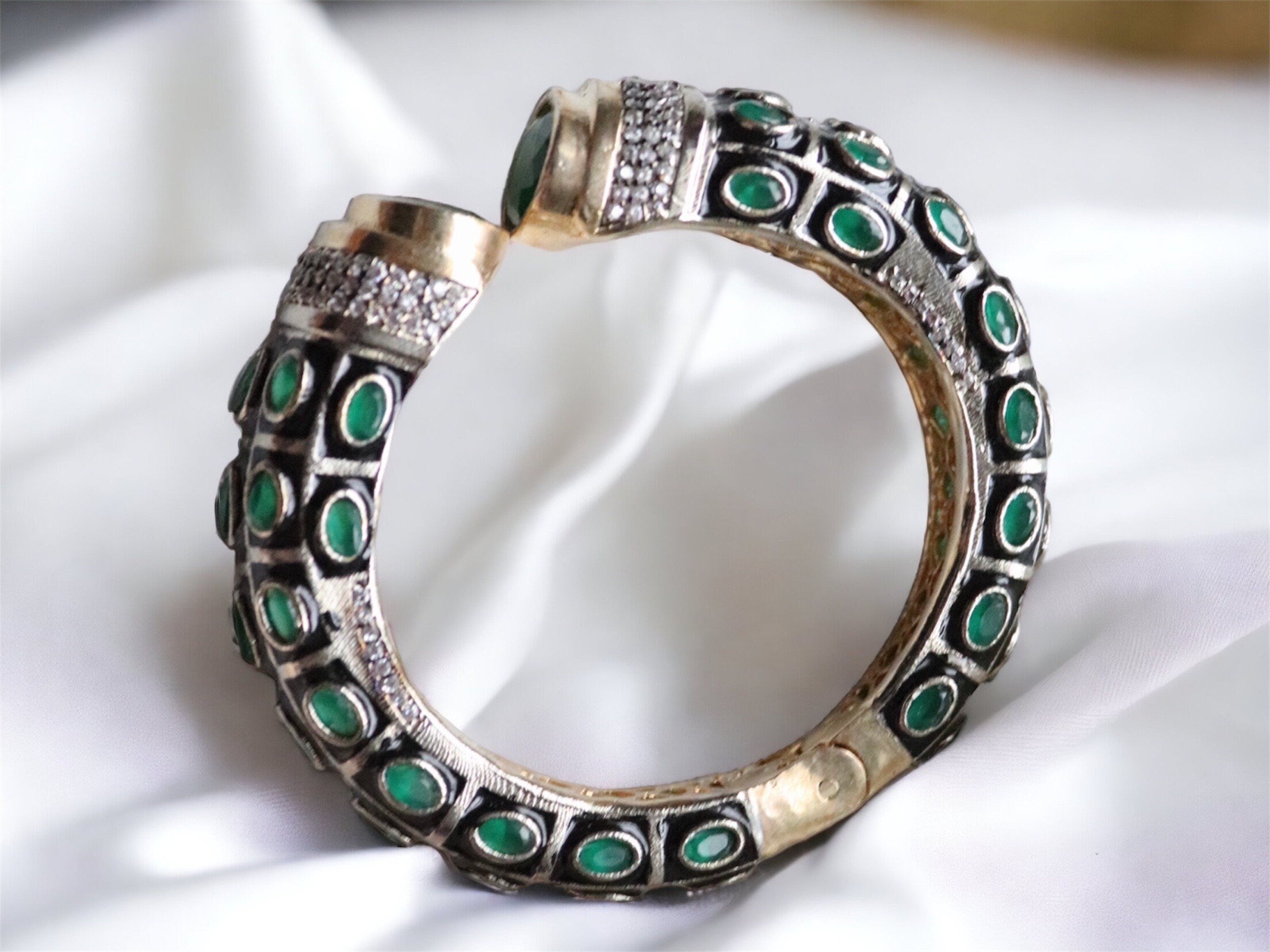 Emerald Victorian Bangle/Indian Jewelry Pakistani jewelry/ Indian Bangle Victorian Indian Jewelry GreenBracelet Bollywood Jewelry